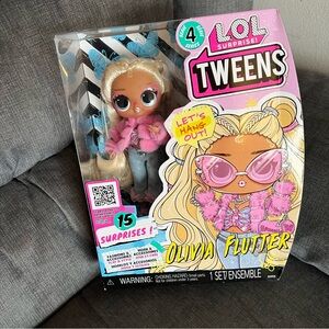 Lol Tweens Olivia Flutter